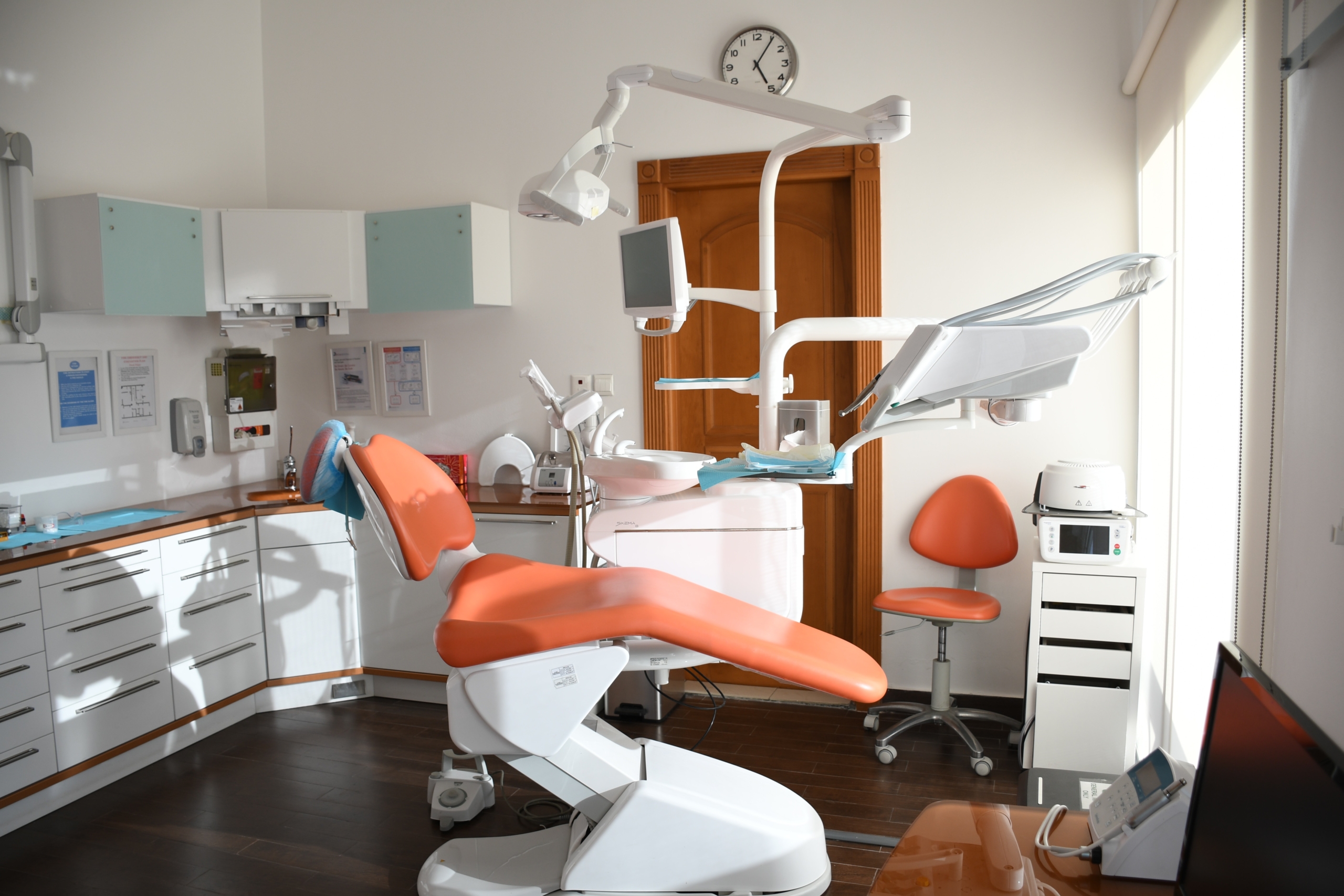 The 2023 Dental Fee Guide is Here  + What it Means For Employers